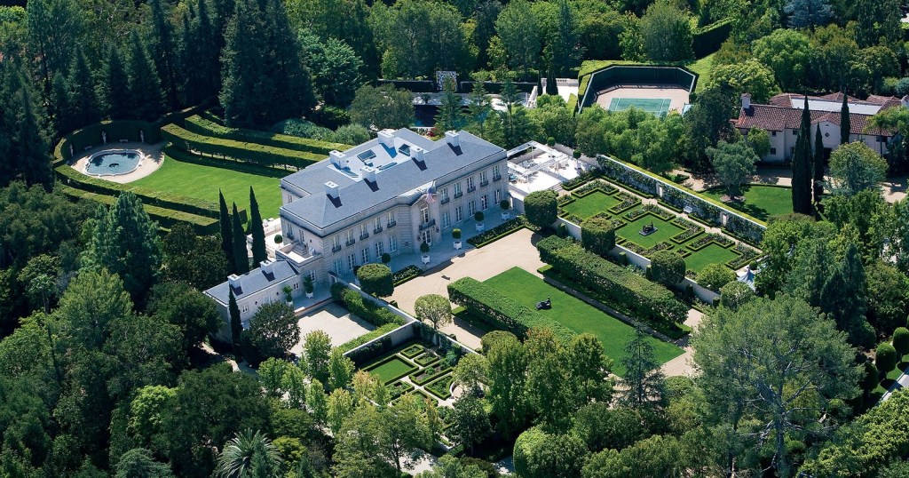 Dr Michale Baker Washington Indiana Shared Pictures of Most Expensive Property in US- $350 Million